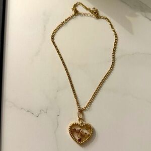 NWOT Forever 21 Gold Heart Pendant Necklace